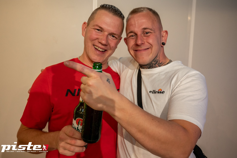 Und drinnen tanzt der Bär
