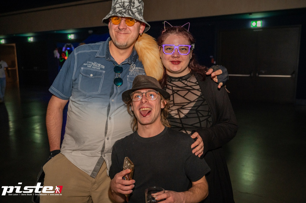 Und drinnen tanzt der Bär