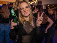 Und drinnen tanzt der Bär
