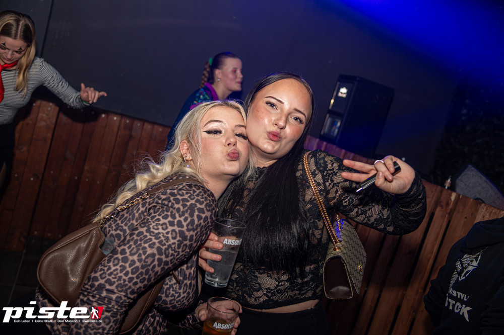 Houserasten meets Kxxma