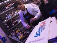 Mohnblau Milchbar