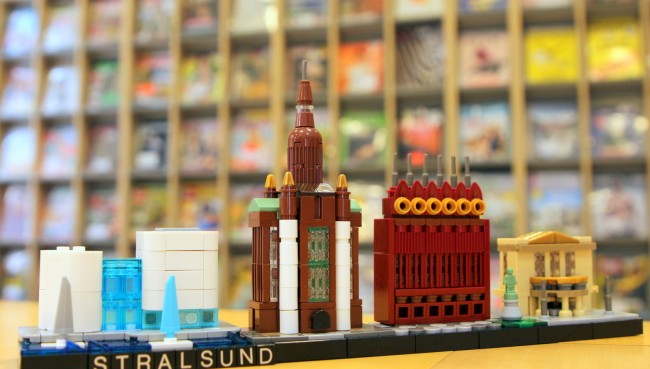 Stralsunder Skyline als Lego-Modell in der Stadtbibliothek