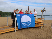 Blaue Flagge für beste Badequalität Zippendorf 