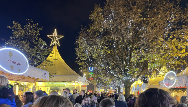 Weihnachtsmarkt auf dem Jungfernstieg