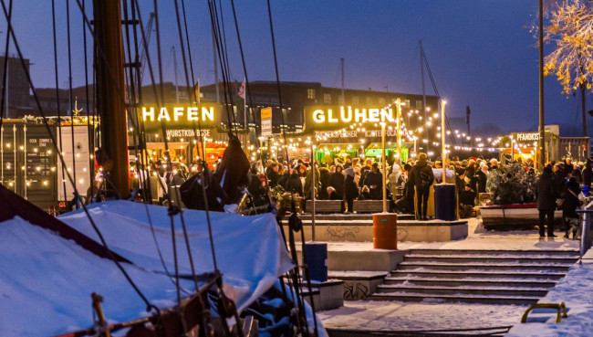 Hafenglühen am Drehbrückenplatz