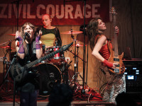 All-Girl-Band Quiet Girl