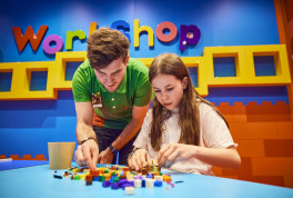 Lego Discovery Centre Hamburg sucht Creative Crew 2026