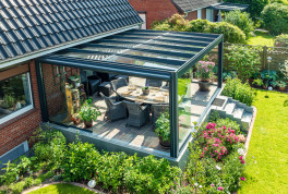 Wetterfeste Terrassenüberdachungen und Kaltwintergärten