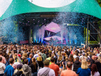 „Und Draußen Tanzt der Bär“