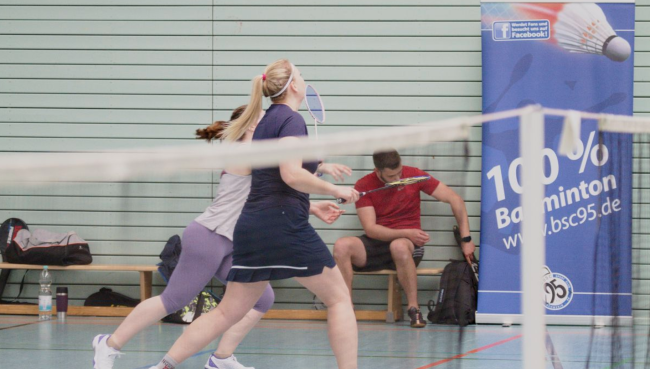 Badminton spielen und Gutes tun 