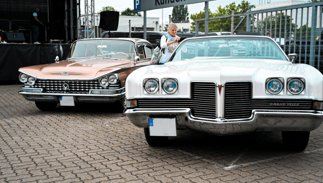 9. US Car Car BBQ