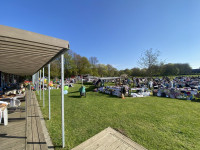 Großer Kinderflohmarkt unter freiem Himmel in Travemünde