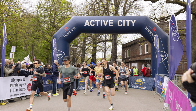 Wetter grau, Rennen bunt und ein Teilnahmerekord