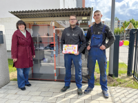Neues Nachbarschaftsregal