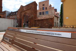 Europäisches Hansemuseum setzt Zeichen gegen Gewalt an Frauen und Kindern