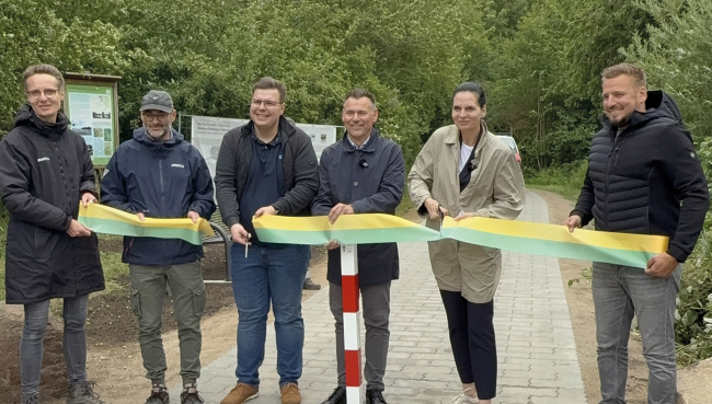 Radweg übergeben!