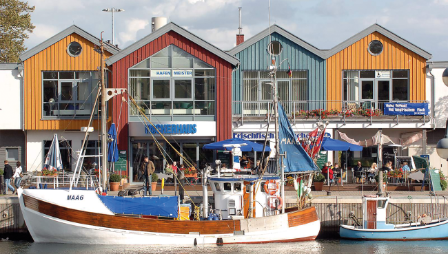 Brückenfest in Warnemünde