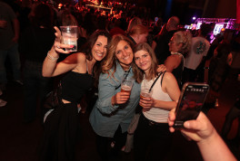 Und drinnen tanzt der Bär Galerie 2