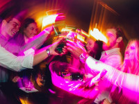 Zwischen Clubnacht und Spielhalle: Wie sich urbane Freizeitkultur verändert