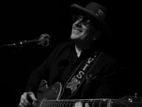 Elvis Costello & The Imposters mit Charlie Sexton